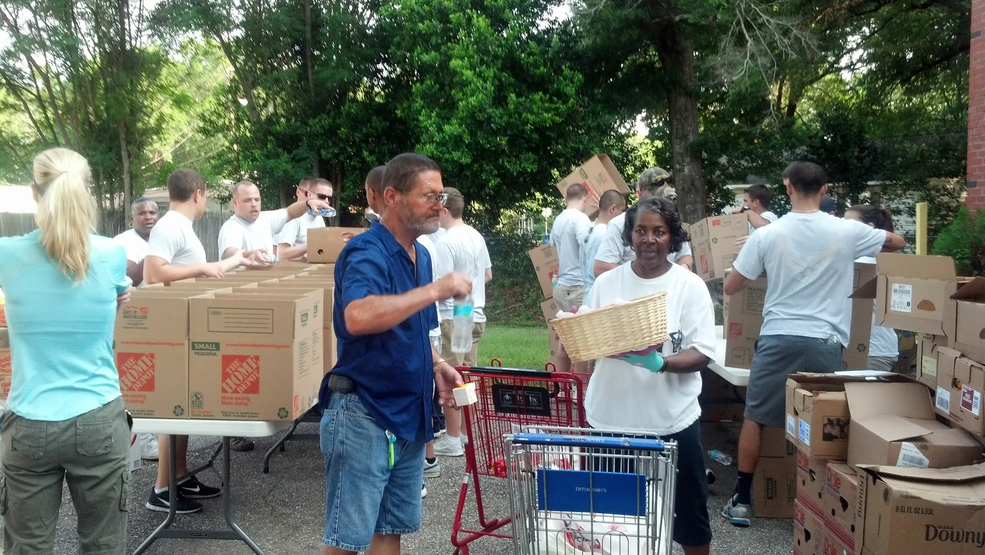 Community and youth food outreach distribution