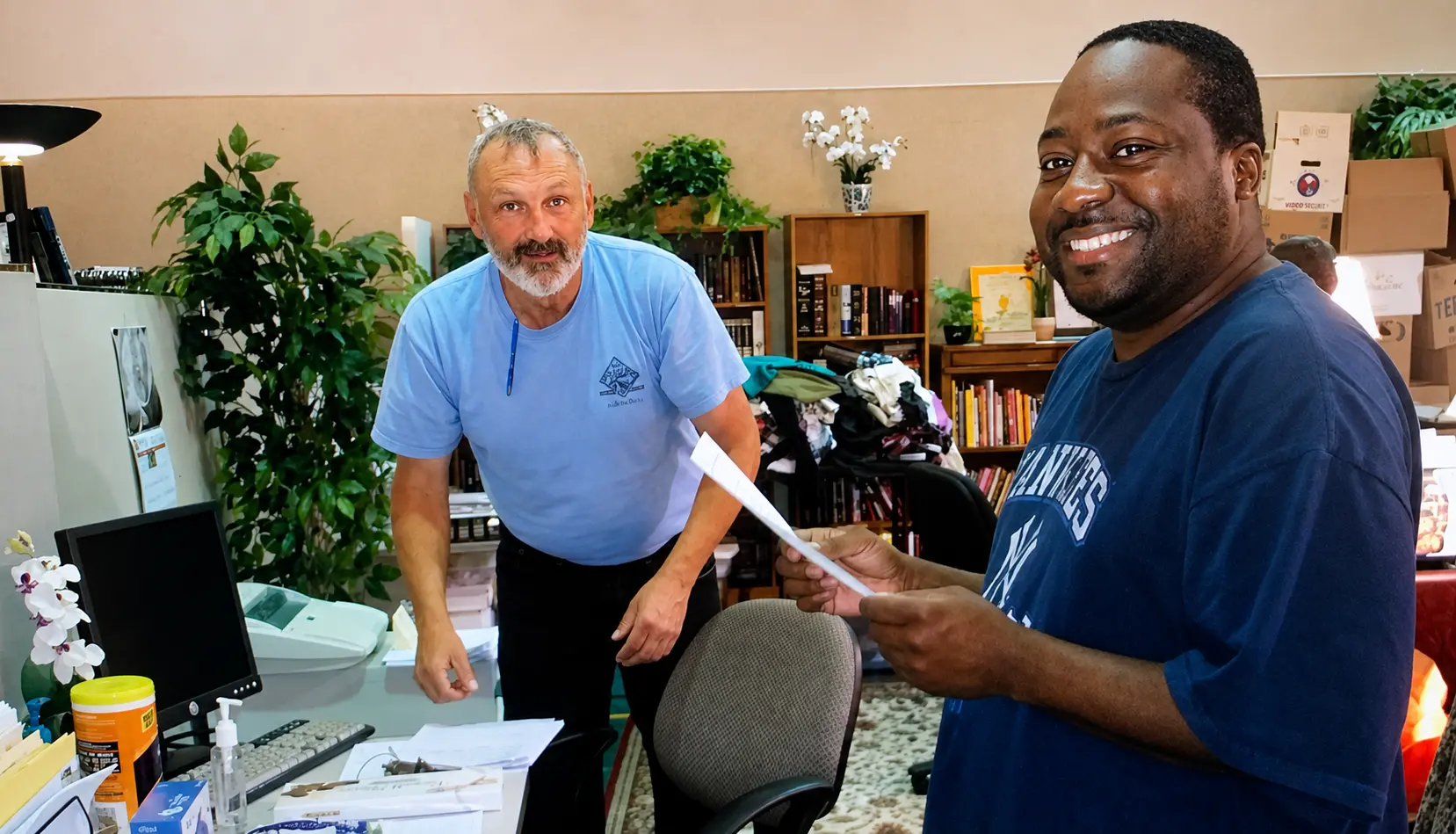 Community resource support team assisting a participant
